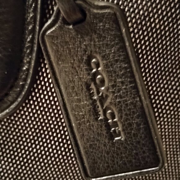 Coach WHS Horse and Carriage Black/Chalk Taxi Tote 35337M - Picture 4 of 15